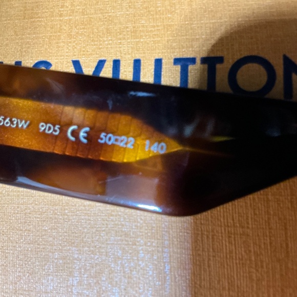 Authentic Louis Vuitton Sunglasses - Picture 5 of 7